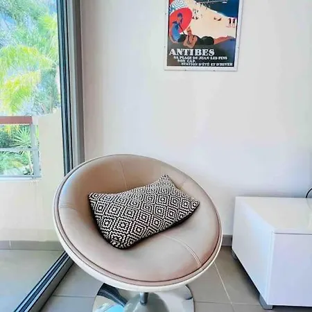 Apartament Le White Pearl : 4 Prs, Parking, Clim *