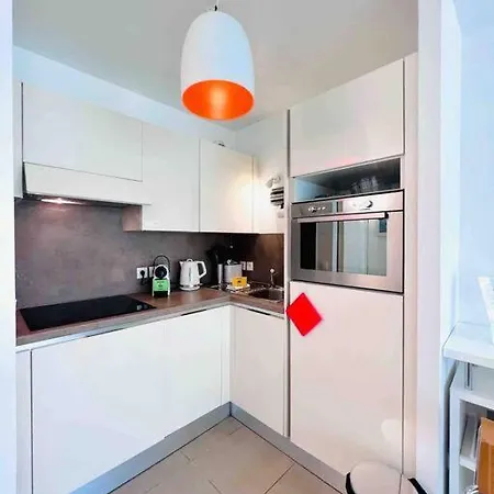 Apartament Le White Pearl : 4 Prs, Parking, Clim *