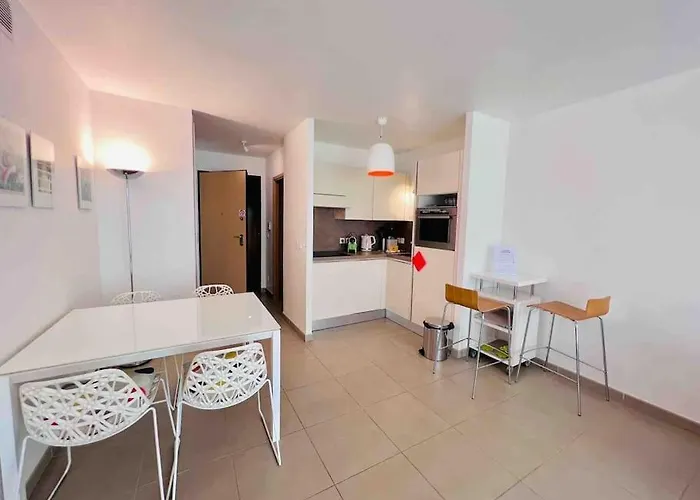 Apartman Le White Pearl : 4 Prs, Parking, Clim