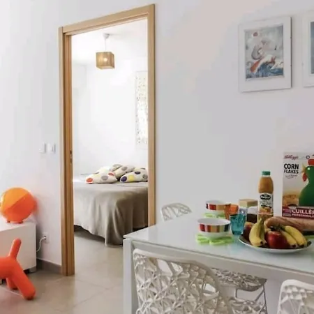 Apartment Le White Pearl : 4 Prs, Parking, Clim *
