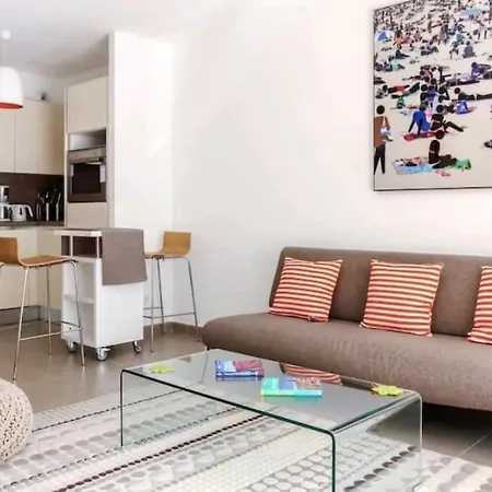 Le White Pearl : 4 Prs, Parking, Clim דירה