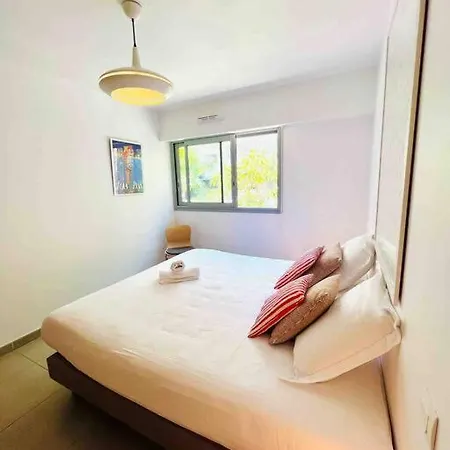 Le White Pearl : 4 Prs, Parking, Clim Apartment Antibes